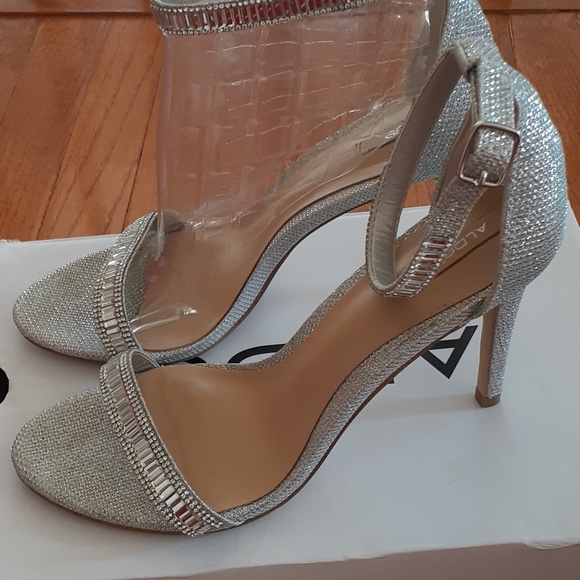 Silver Prom or Bridal Sandals - Picture 4 of 5